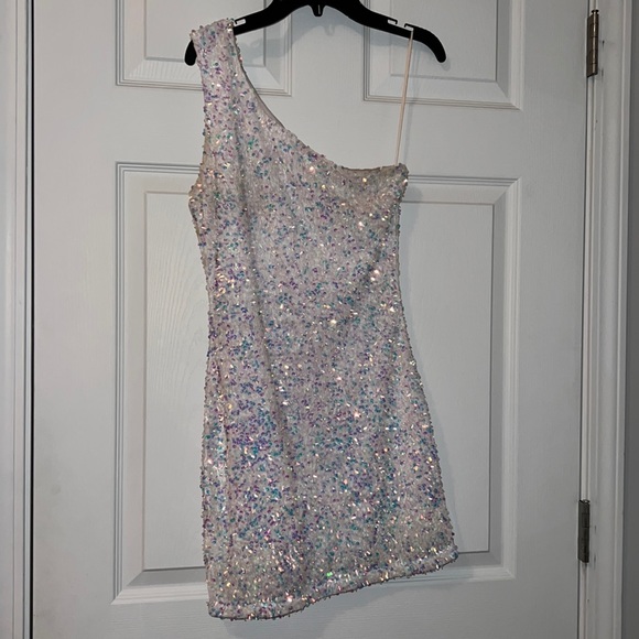 White iridescent formal dress - Picture 1 of 5